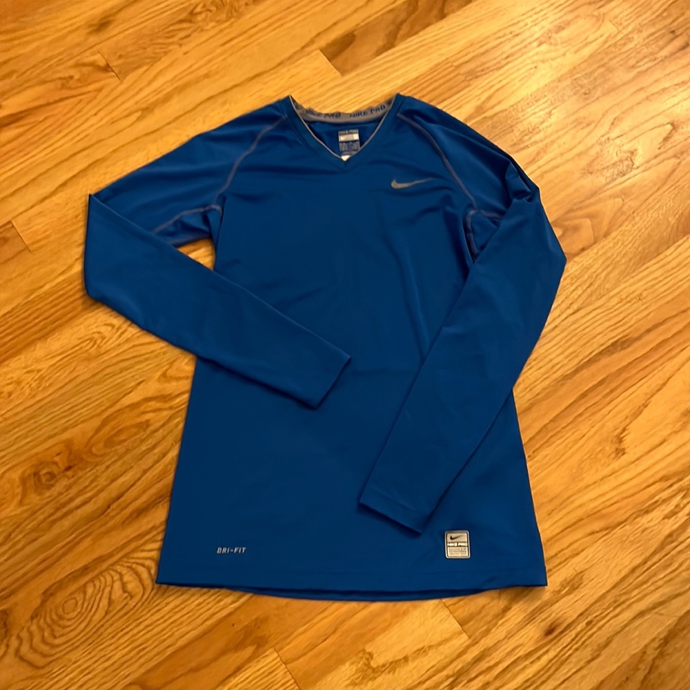 Nike dry fit long sleeve top